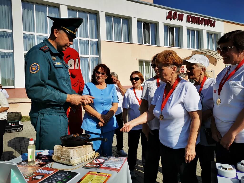 Обучающие площадки для пожилых людей в Барановичах МЧС